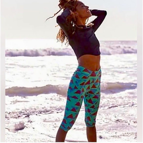 Free People Movement NWOT Make Way Printed Rasher Leggings in Size M ๐๐โโ๏ธ๐ฅ - Picture 2 of 9